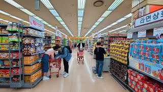 Supermarket Shopping in Seoul Lotte Mart Seoul Station 4K Virtual Tour [upl. by Notsla]