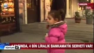 Bankamatik tuşlarına basarak oynayan küçük kız 4 bin tl para çekti [upl. by Weinshienk]