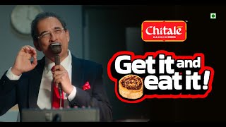 How does Harsha Bhogle enjoy Chitale Bakarwadi [upl. by Akselav756]