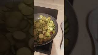 Carne e zucchine trifolate tanta roba😂😂 [upl. by Assitruc814]