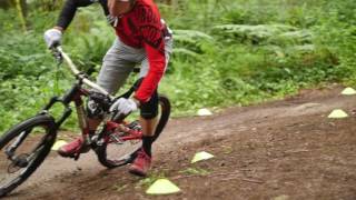 Cornering drill to improve your turning  Mountain bike skills with Simon Lawton from Fluidride [upl. by Aurita420]