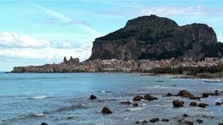 Cefalu Sicily Italy  Cefalù Sicilia Italia  Turismo y viajes  Tourism Travel  Playas Beach [upl. by Mik]