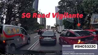 20jun2024 rocher road SHC5322C transcab toyota prius lane split to change lane [upl. by Esilehs544]