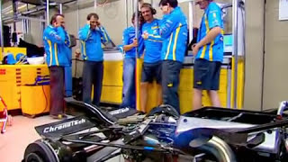 Renault F1 V8 engine final goodbye for Fernando Alonso [upl. by Einrae]