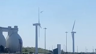 Piece flies off damaged wind turbine on Deer Island [upl. by Bergstrom408]