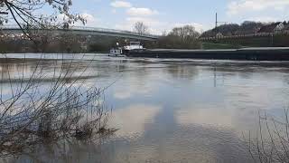 Die Regina Sperling bei Hochwasser in Wernfeld zu Berg [upl. by Corina]