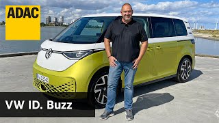 VW ID Buzz So fährt der elektrische Bulli  ADAC [upl. by Trina]