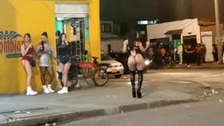 LAS MAS HERMOSAS MUJERES TRANS DEL BARRIO SANTA FE EN BOGOTÁ COLOMBIA [upl. by Oiramal]