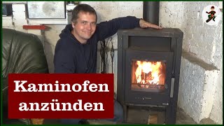 Einen Kaminofen anzünden  3 Möglichkeiten [upl. by Airehs]