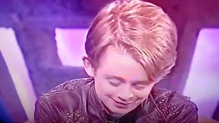 Macaulay Culkin Interview 2000 [upl. by Nahta]