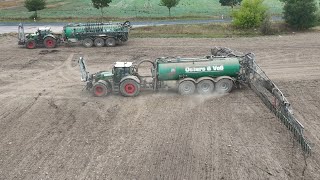 2 x FENDT 939 mit Wienhoff Fässern am Gärreste ausbringen  OSTERS amp VOß  4K [upl. by Germin]