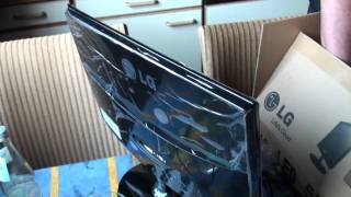 Unboxing  LG Flatron E2240T  22quot TFT LCD LED Monitor [upl. by Stilwell658]