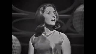 Brie Larsons Nicki Minaj cover but its actually Lesley Gore [upl. by Tselec]