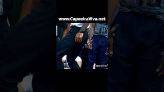 Jogo de Navalha Magnata e Paulinho Quilombola na roda de Capoeira da Praça da República shorts [upl. by Maiah]