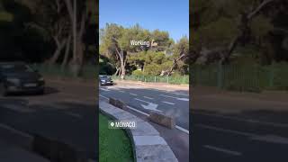 Jannik Sinner si allena sulle strade di Monaco [upl. by Hekker886]