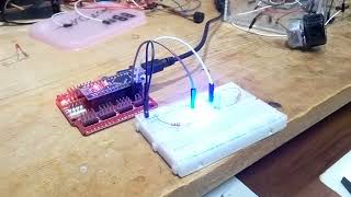 Arduino LED交互点滅 [upl. by Janot]