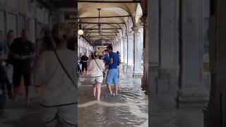 Acqua alta a Venezia [upl. by Itsirk]