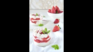 Crema di ricotta con fragole [upl. by Livvyy435]