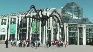 Lédifice et ses environs  Maman de Louise Bourgeois vidéo complète [upl. by Erastes]