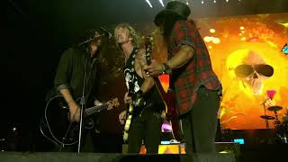 Guns N Roses  Paradise City Live with Dave Grohl at BottleRock Napa Valley [upl. by Annay]